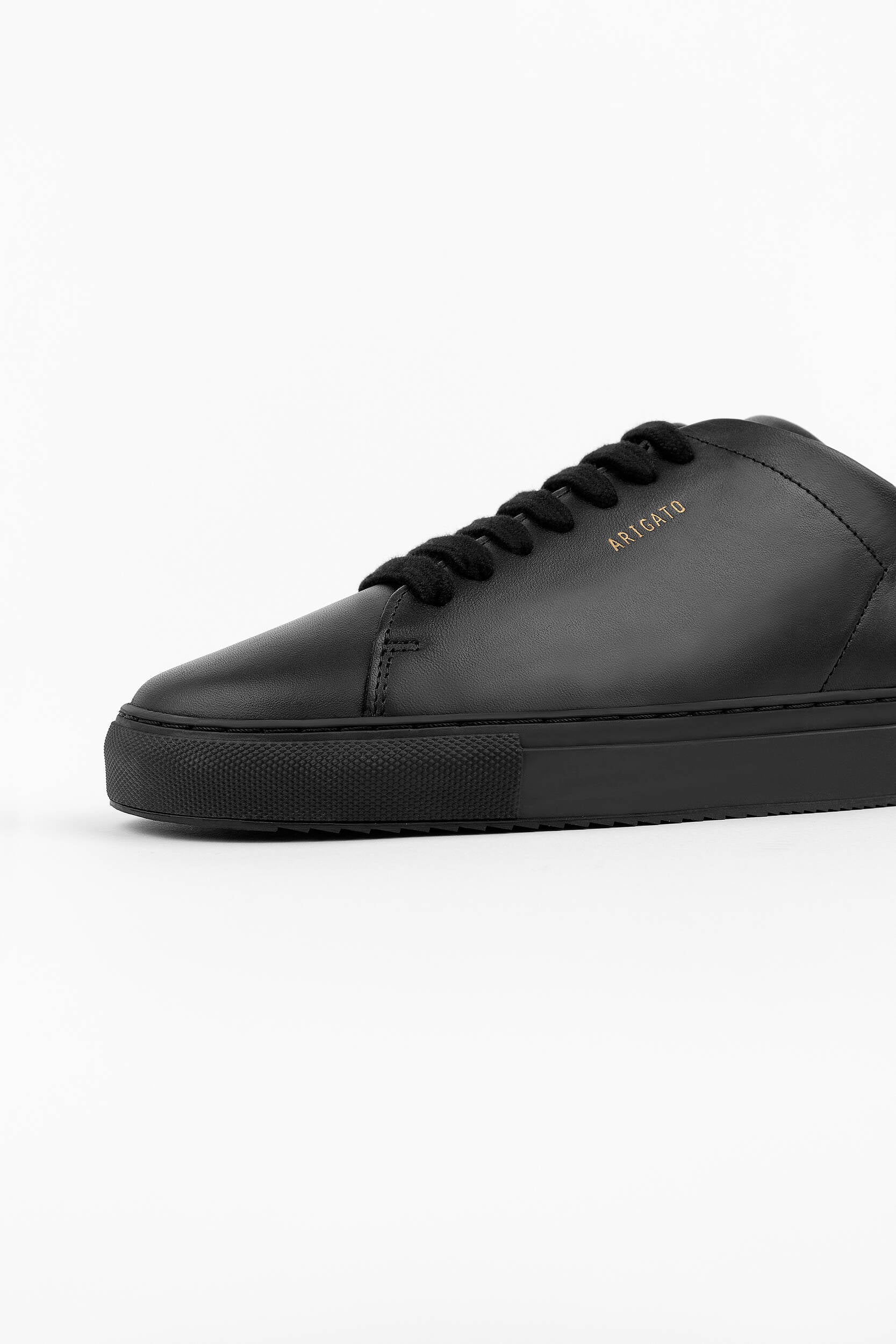 Clean 90 Sneaker - Black Leather