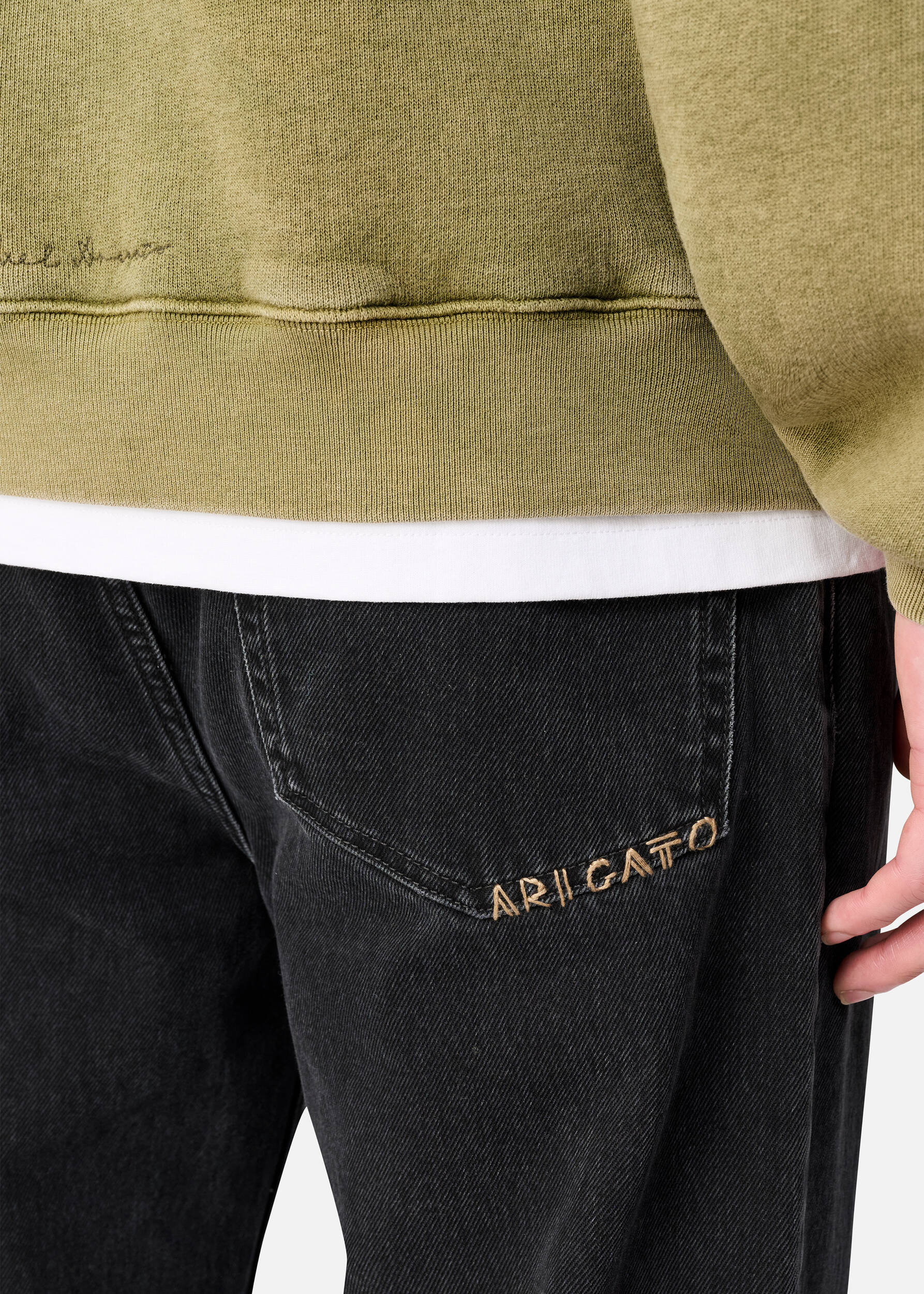 Zine Relaxed-Fit Jeans - Black