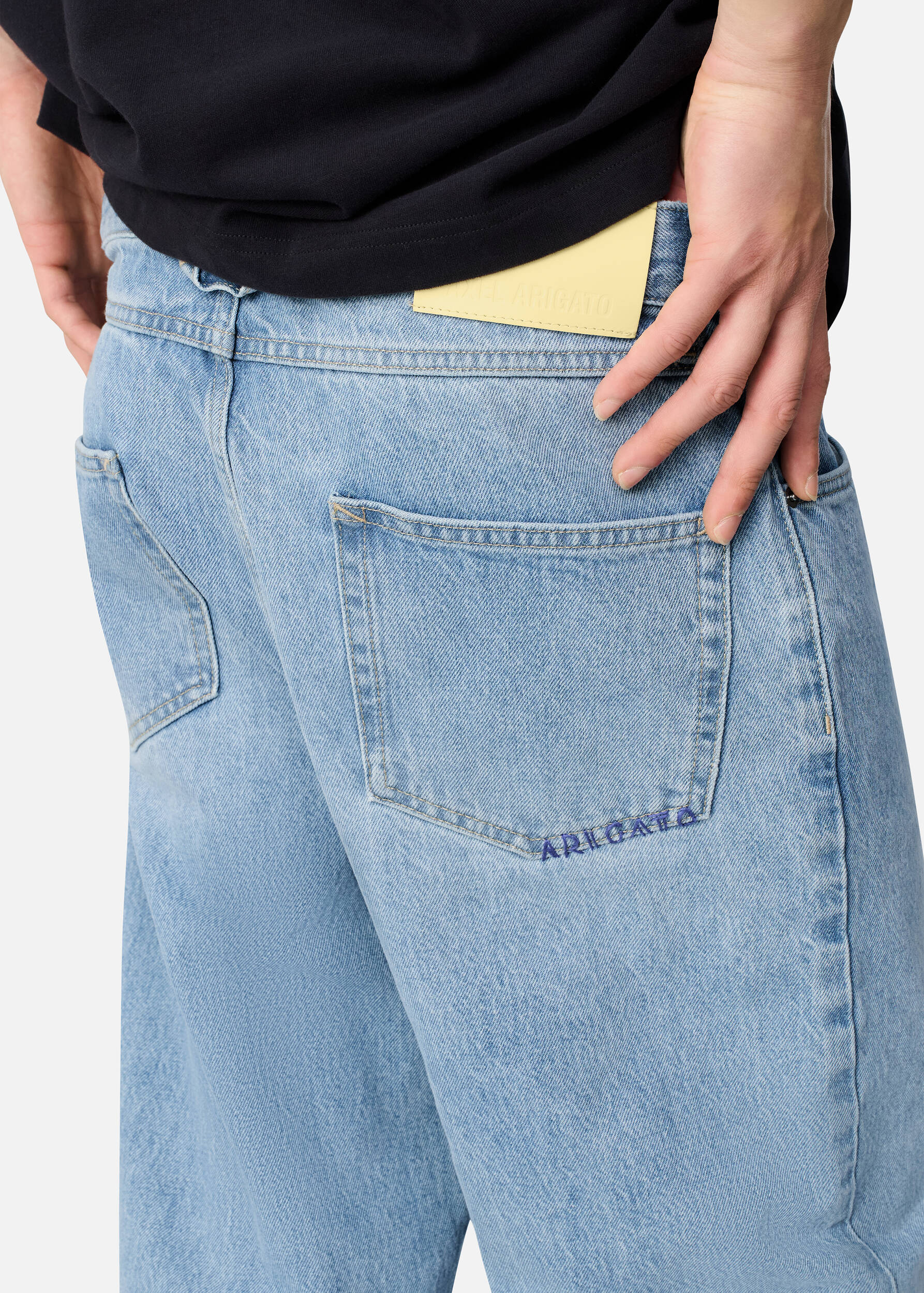 Zine Relaxed-Fit Jeans - Light Blue