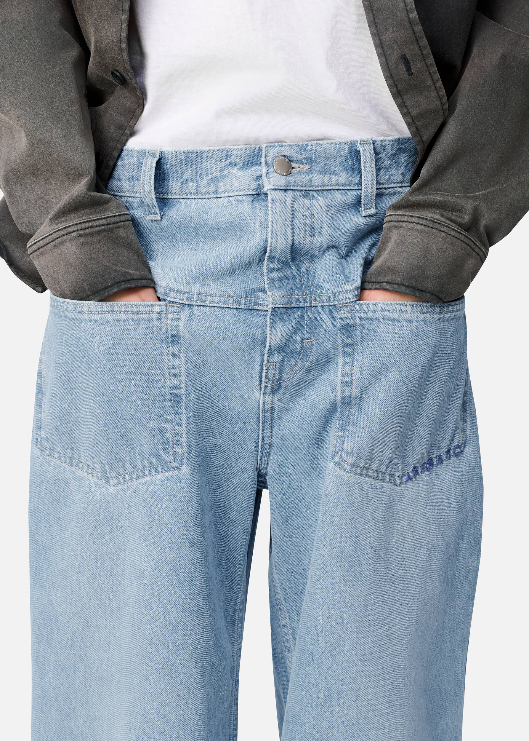 Invert Relaxed Jeans - Light Blue