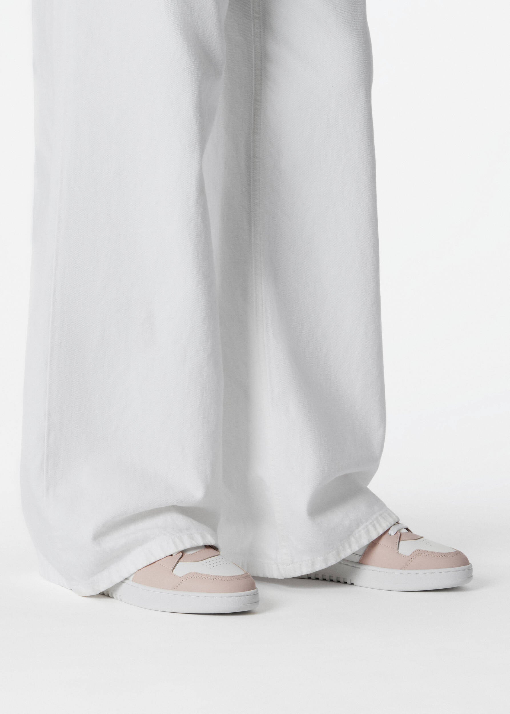 Dice Lo Bee Bird Sneaker - White/Light Pink