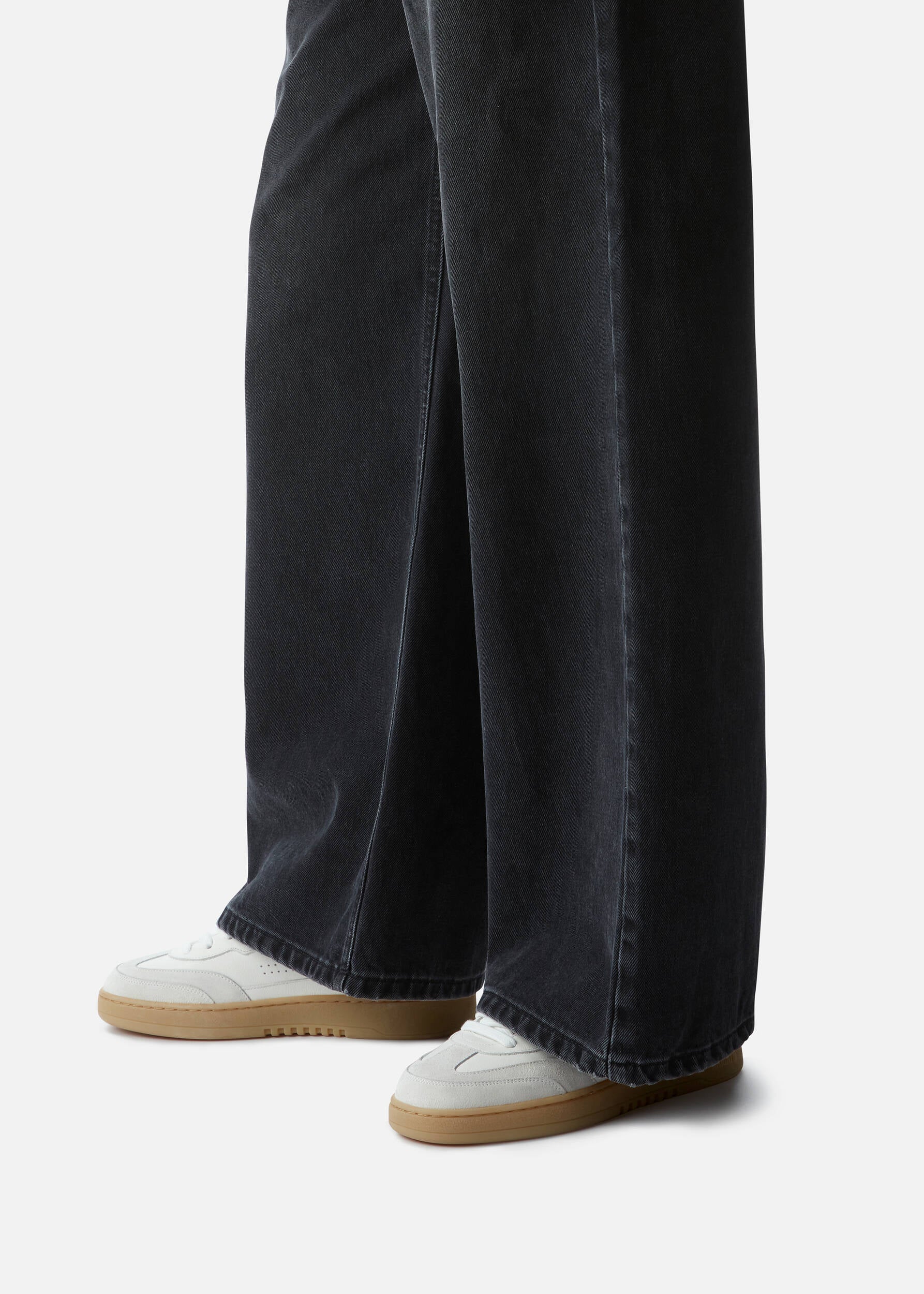 Dice T-Toe Sneaker - White/Gum