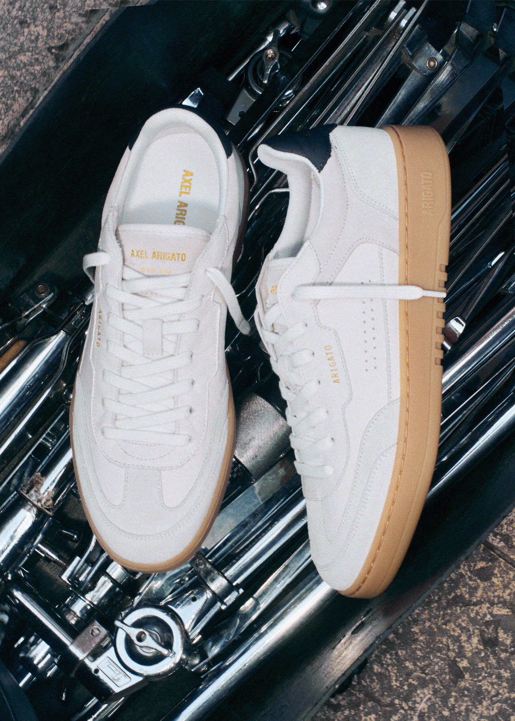 Dice T-Toe Sneaker - White/Gum