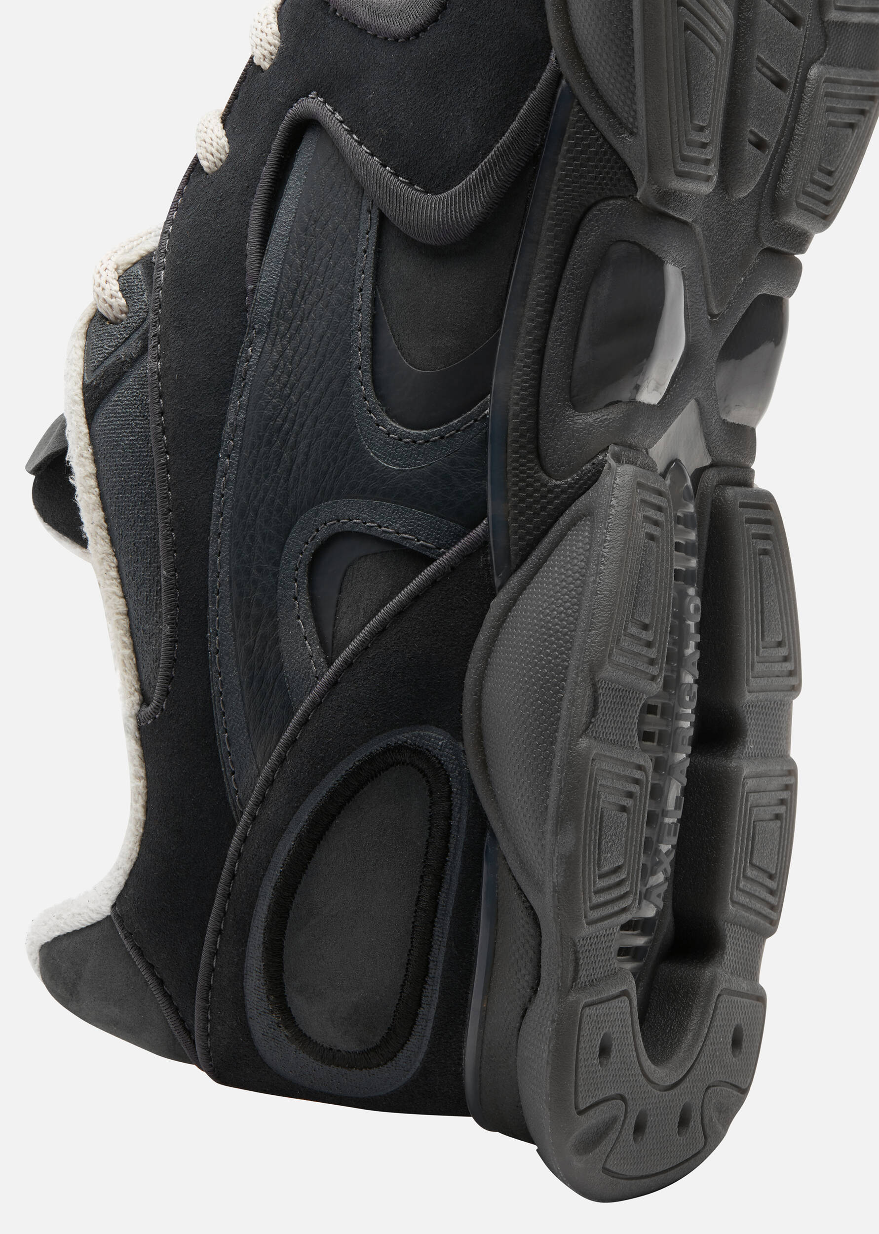 Eris Sneaker - Black/Black