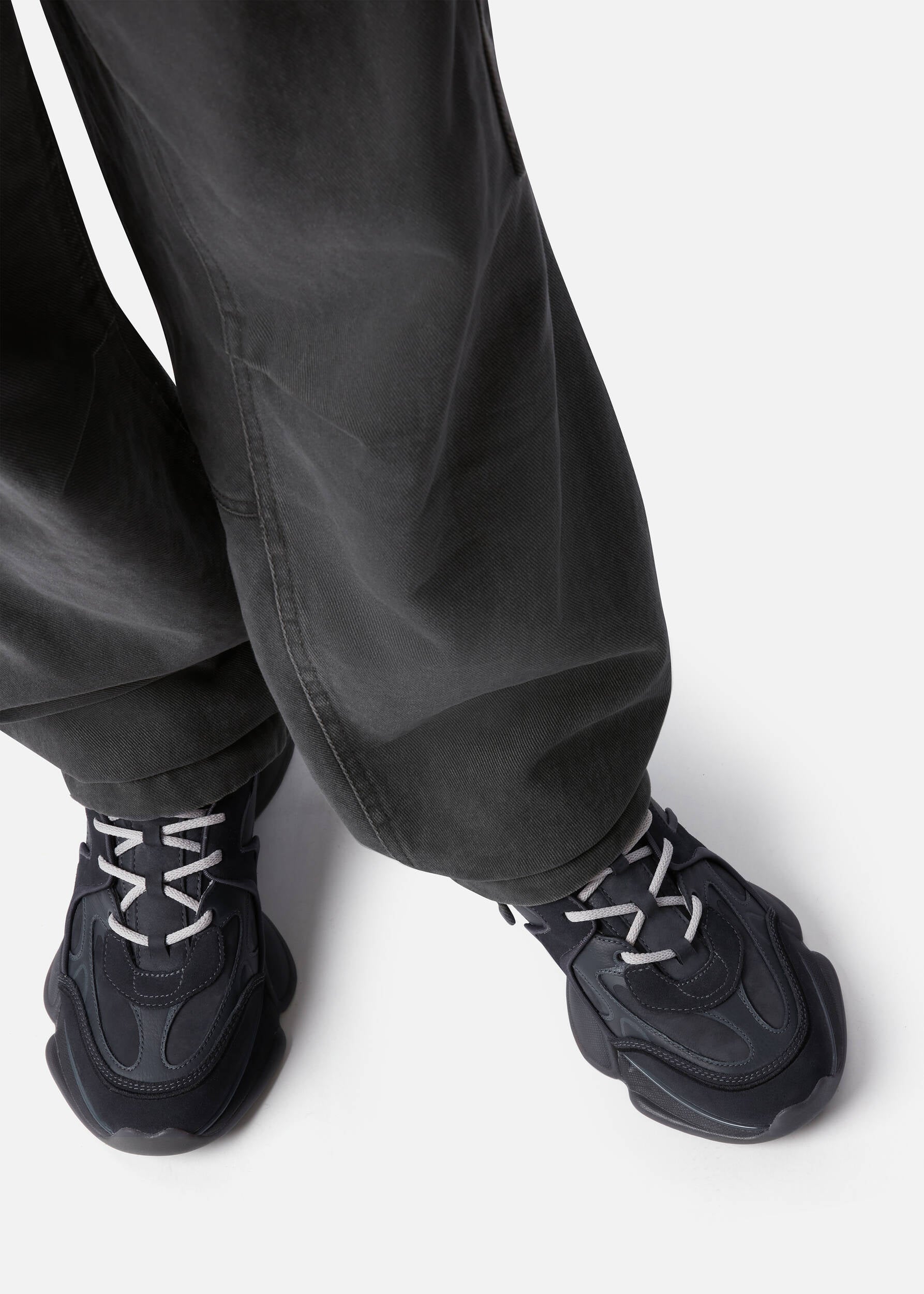 Eris Sneaker - Black/Black