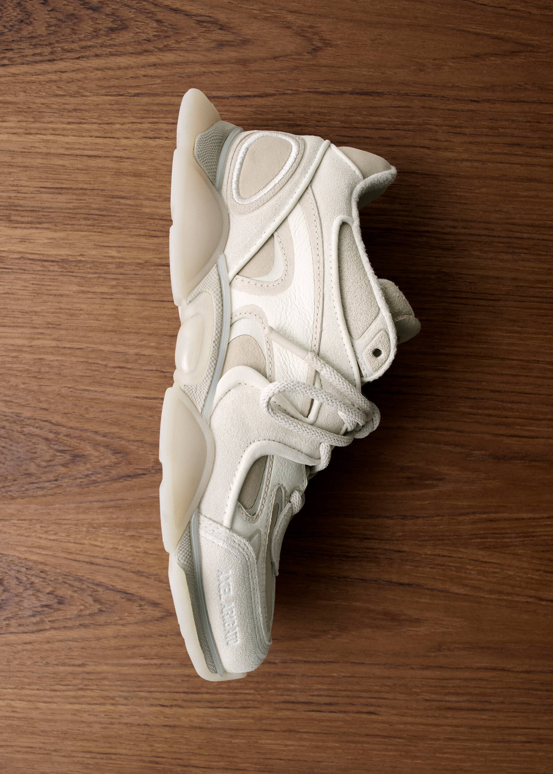 Eris Sneaker - Off White/Off White
