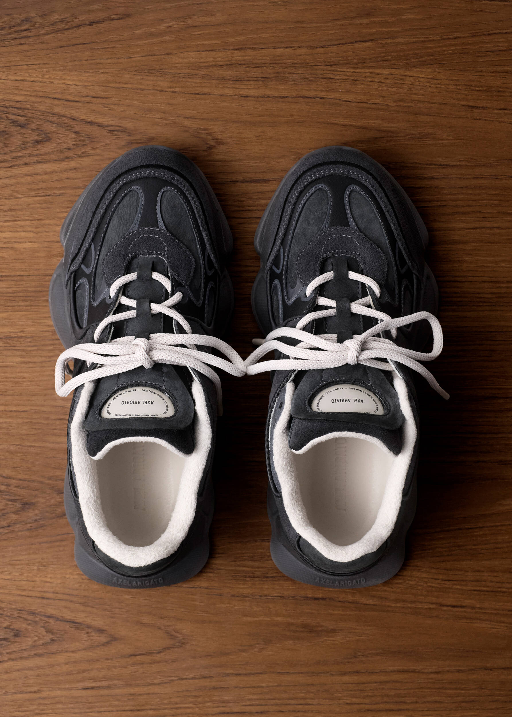 Eris Sneaker - Black/Black