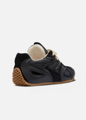 Slow Runner - Black/Gum