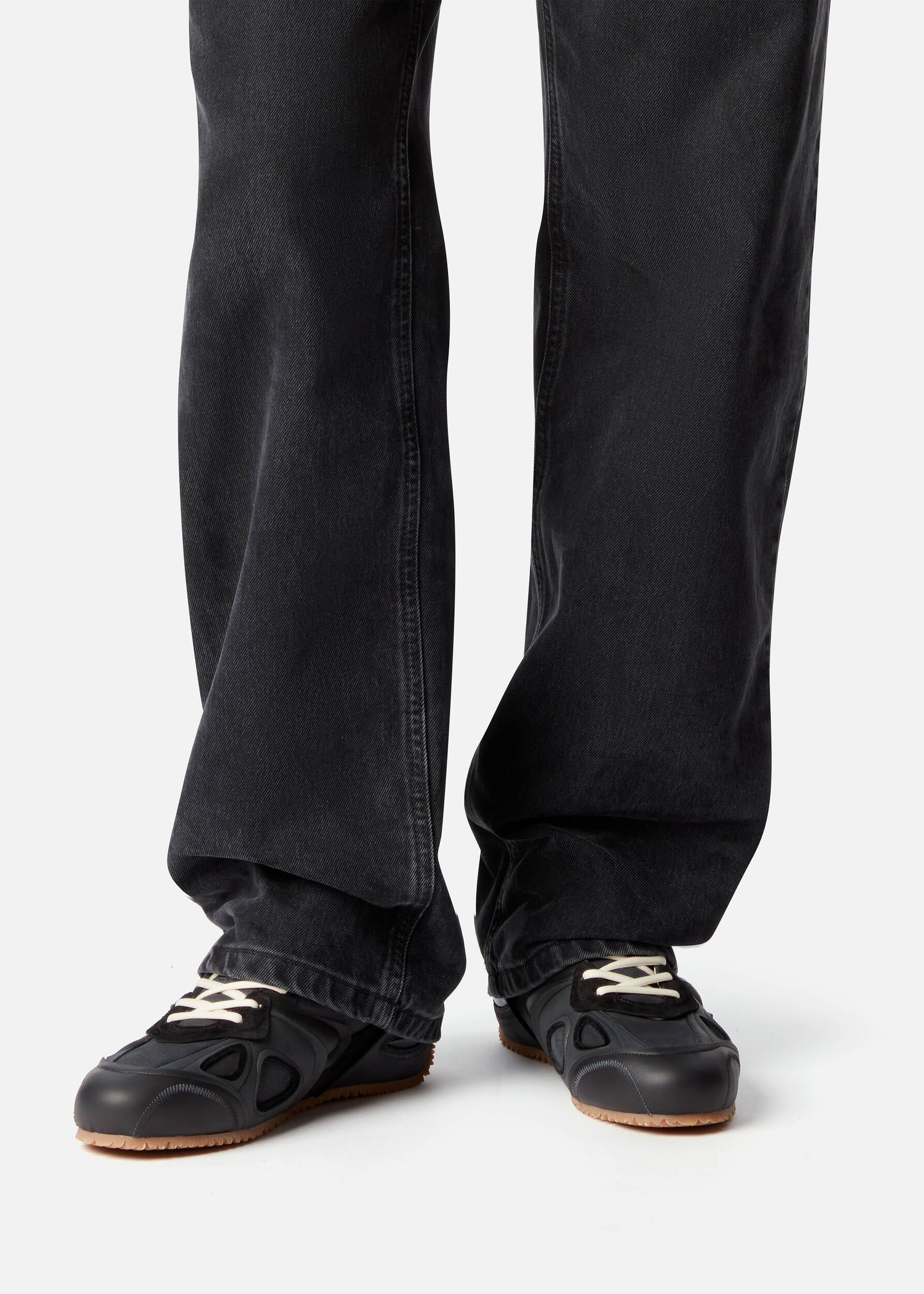 Slow Runner - Black/Gum