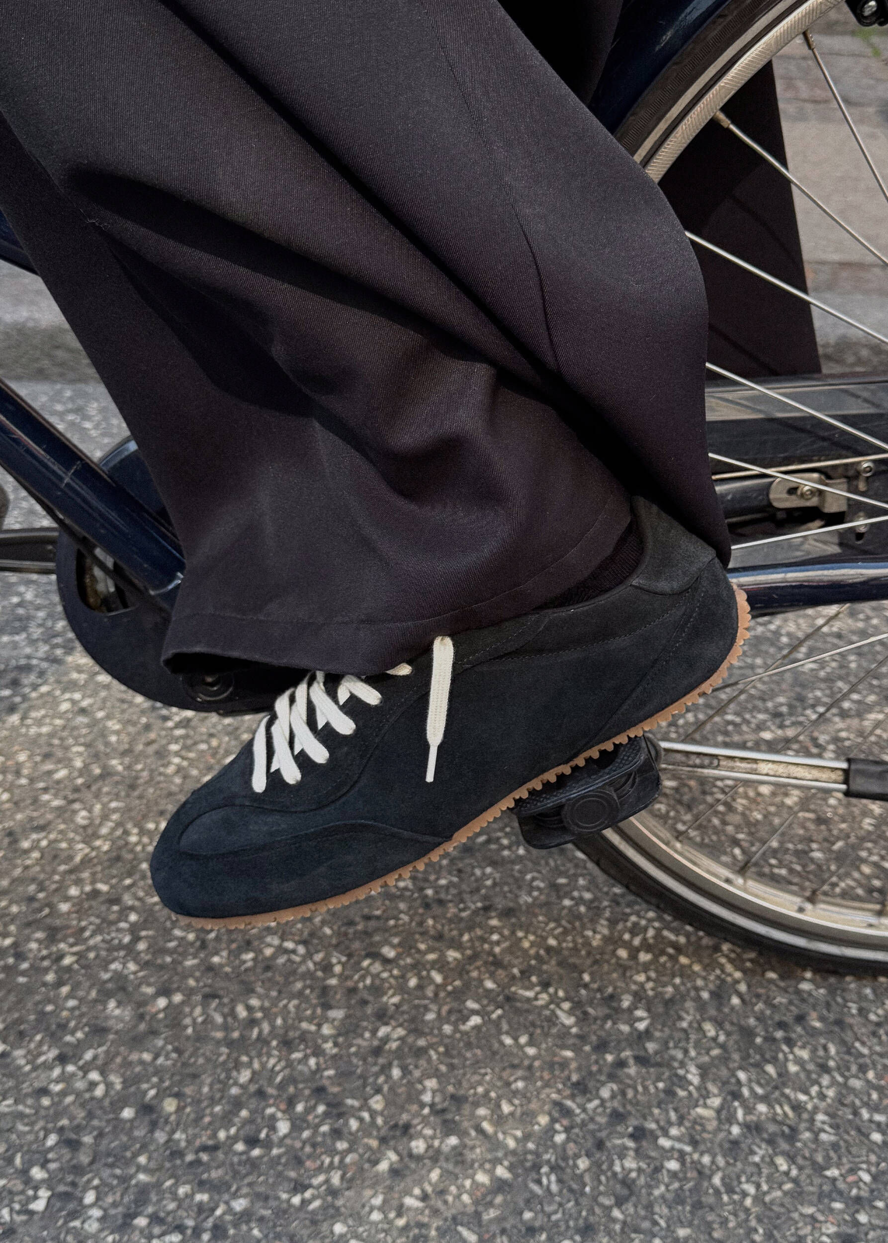 Daze Runner - Black/Gum