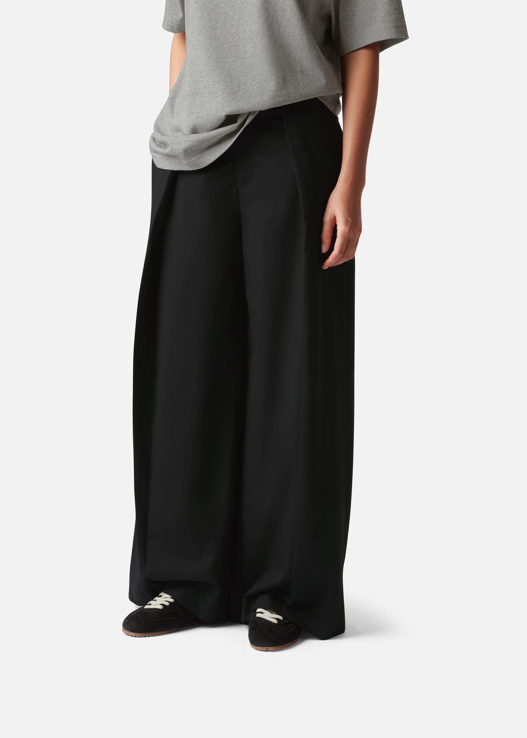 Daze Runner - Black/Gum