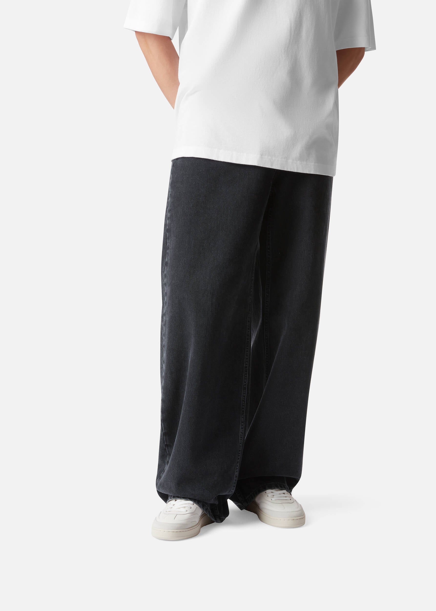 Dice T-Toe Sneaker - White/Off White