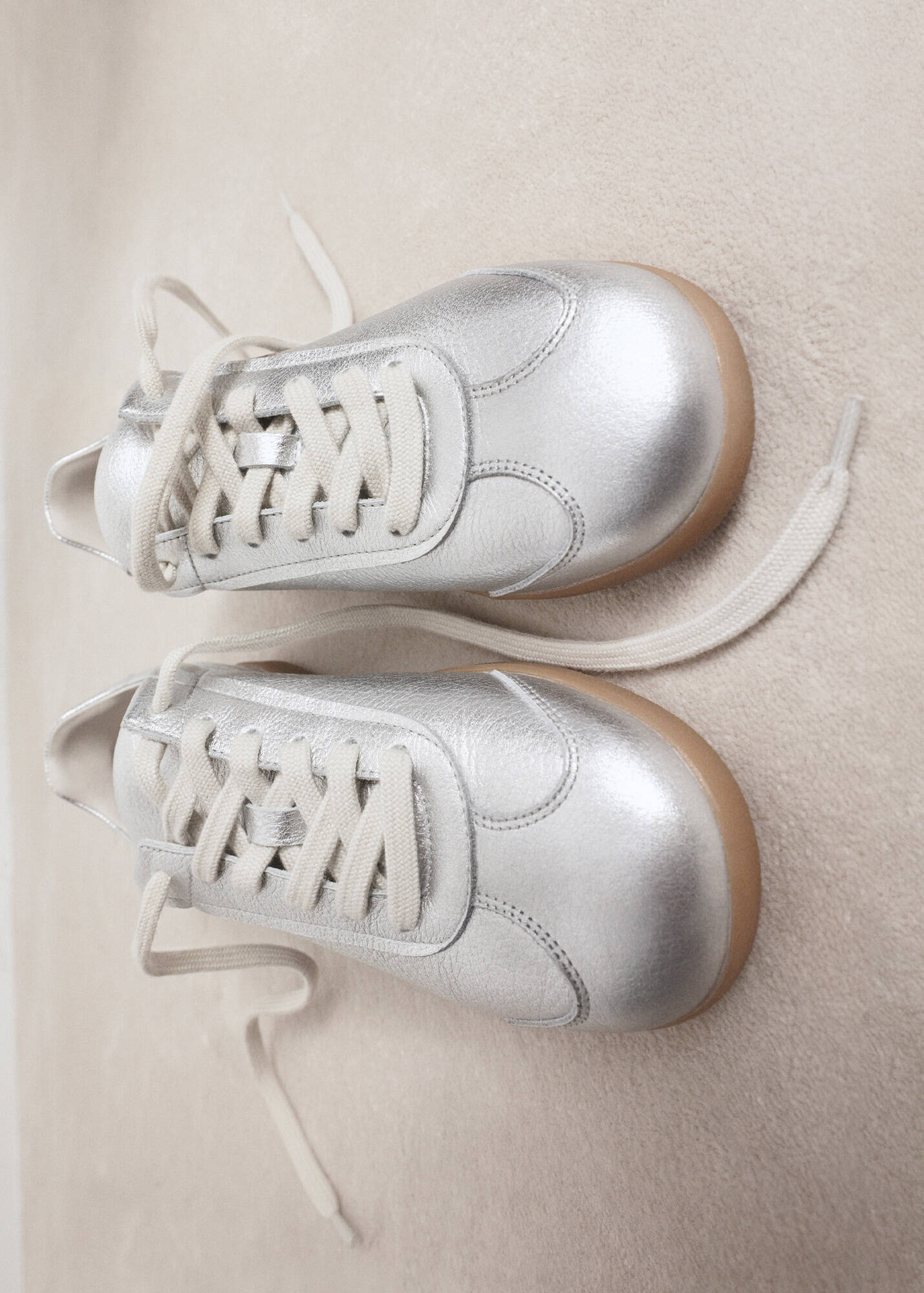 Zane Sneaker - Silver/Gum