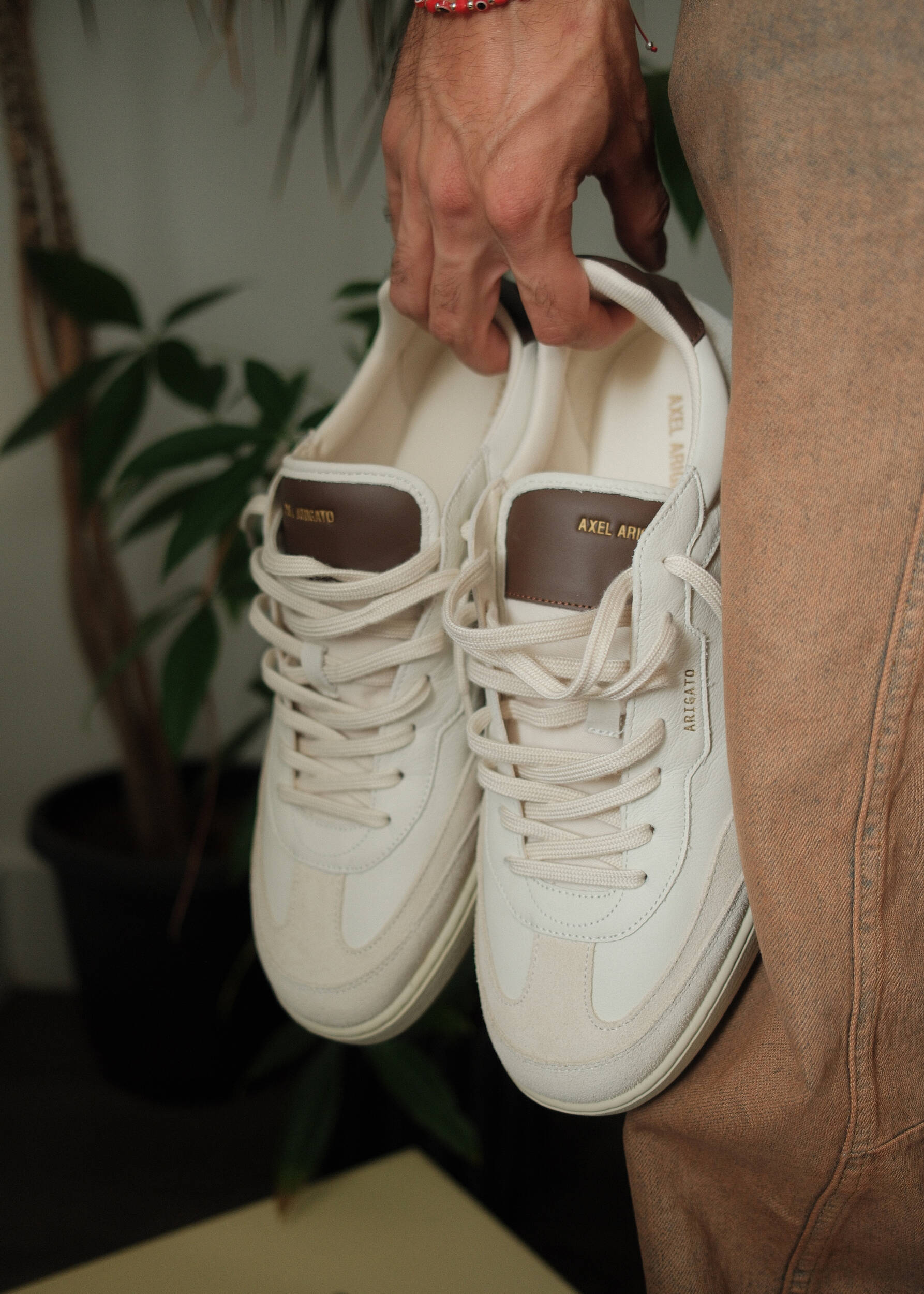 Dice T-Toe Sneaker - Light Beige/Brown